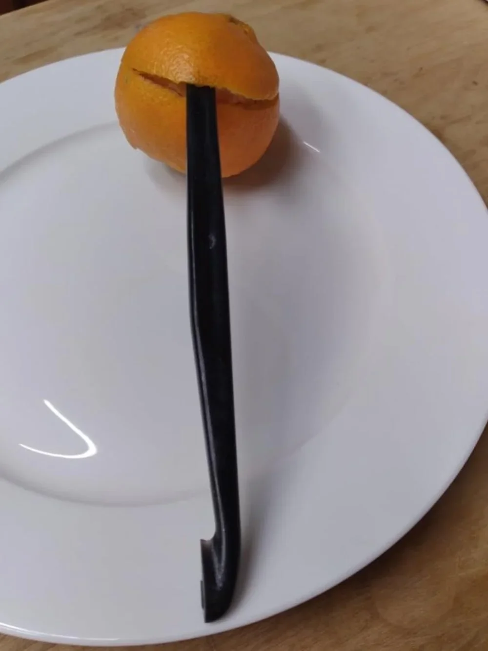 2 Tupperware Citrus Peelers #727 in Black for Peeling Oranges Grapefruit Vintage